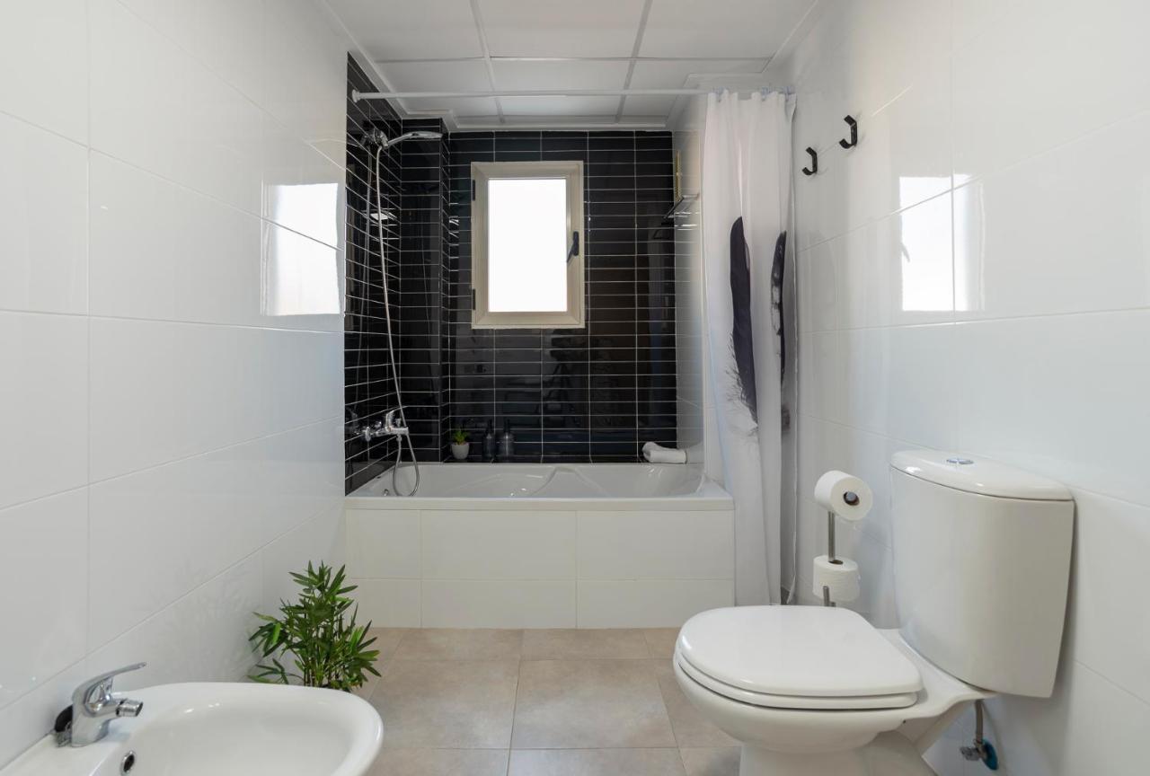 בוריאנה Nuevo Y Moderno Apartamento Con Aire Acondicionado - El Cid 4 מראה חיצוני תמונה